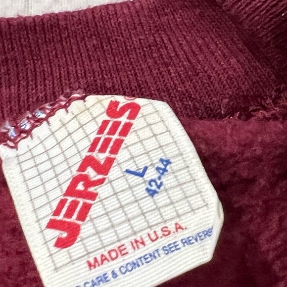 Vintage 1980s Liberty Bulldogs Maroon Crewneck Pullover 80s Crewneck Sweatshirt - Picture 3 of 3